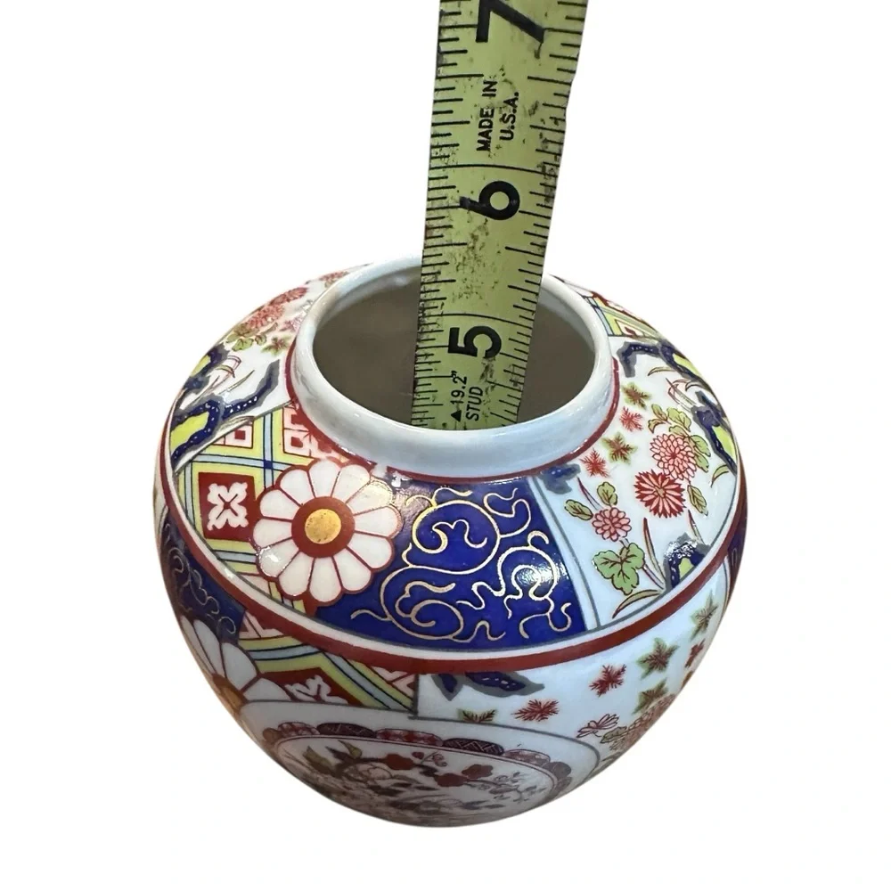 Vintage Imari Empress Vase Made in Japan 5.5” Porcelain decor‎ Floral designs